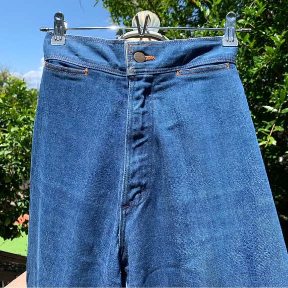 Vintage 70s WRANGLER High Rise Wide Leg Jeans size 25” Waist Back Belt Detail - Picture 3 of 11